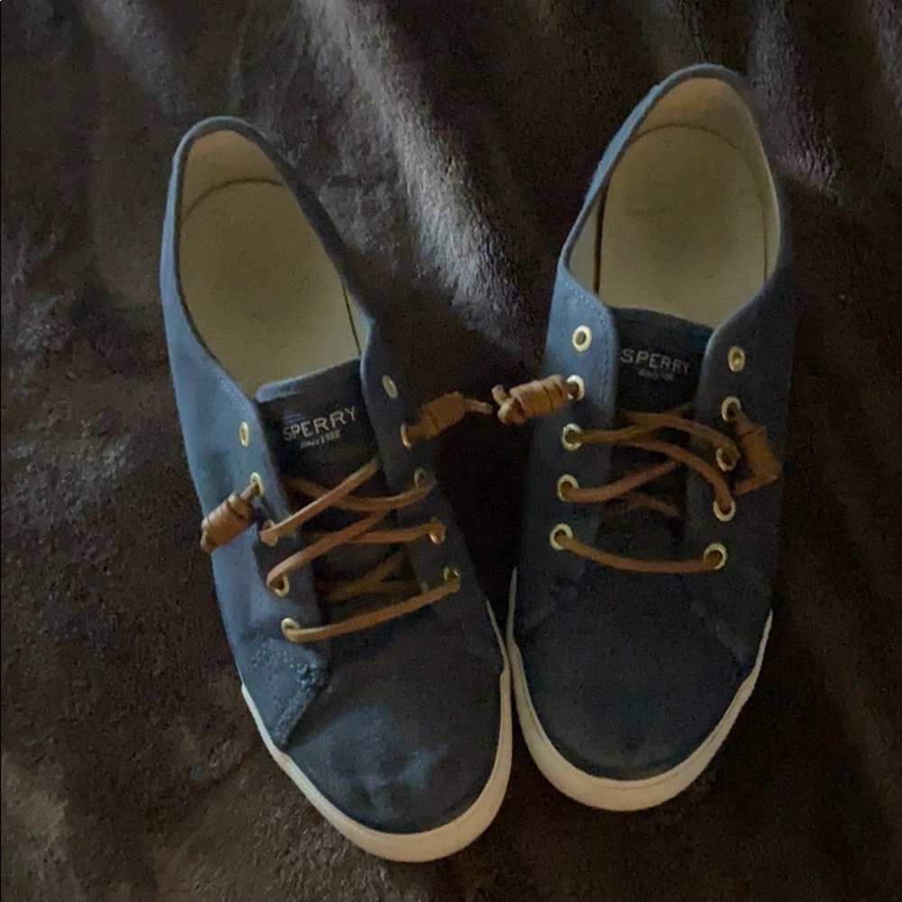 Sperry slip on size 8